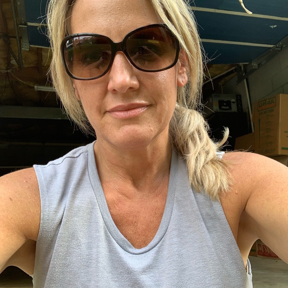 Meet your Posher, Julie
